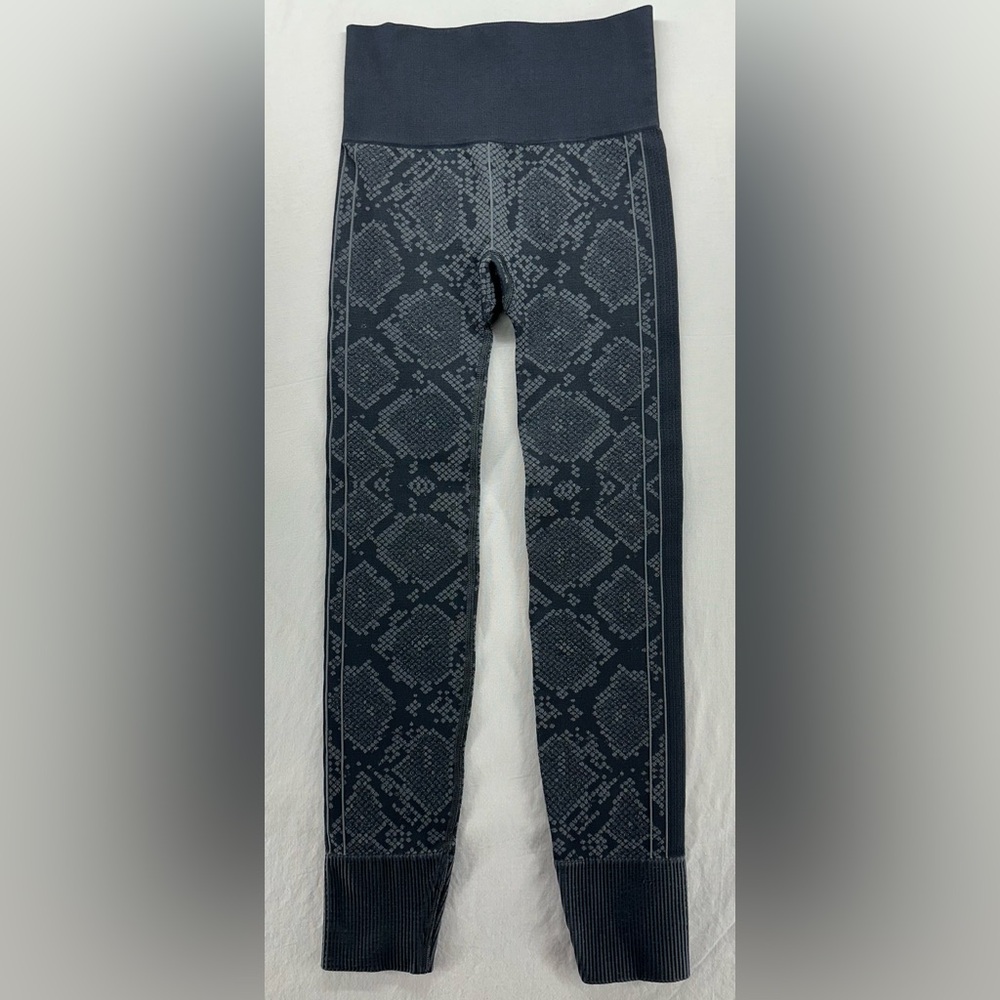 lululemon athletica Black Snake-Print Seamless Leggings